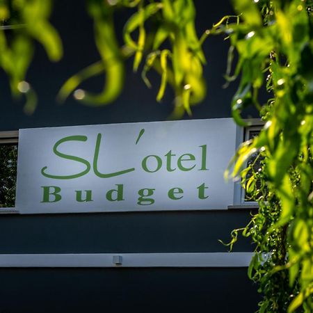 Sl'Otel Budget Бернбург Екстериор снимка