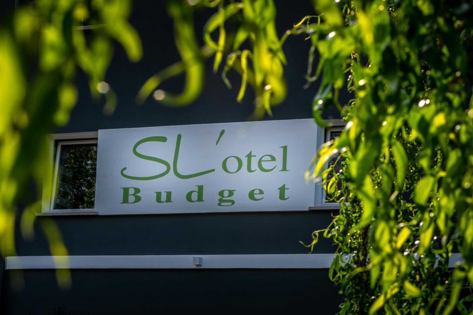 Sl'Otel Budget Бернбург Екстериор снимка