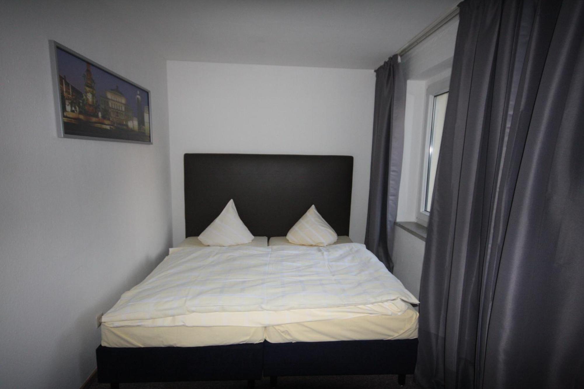Sl'Otel Budget Бернбург Стая снимка