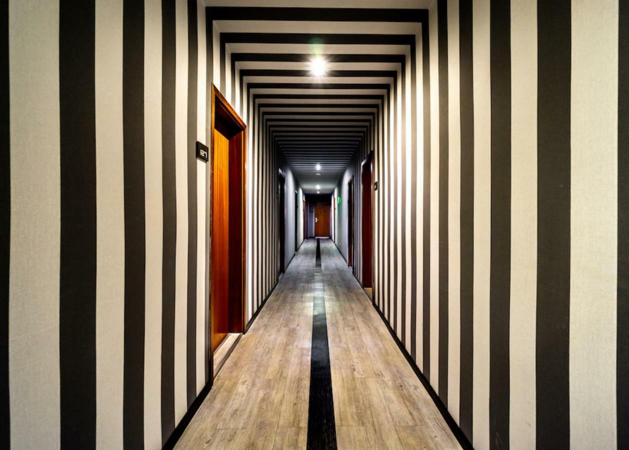Sl'Otel Budget Бернбург Екстериор снимка