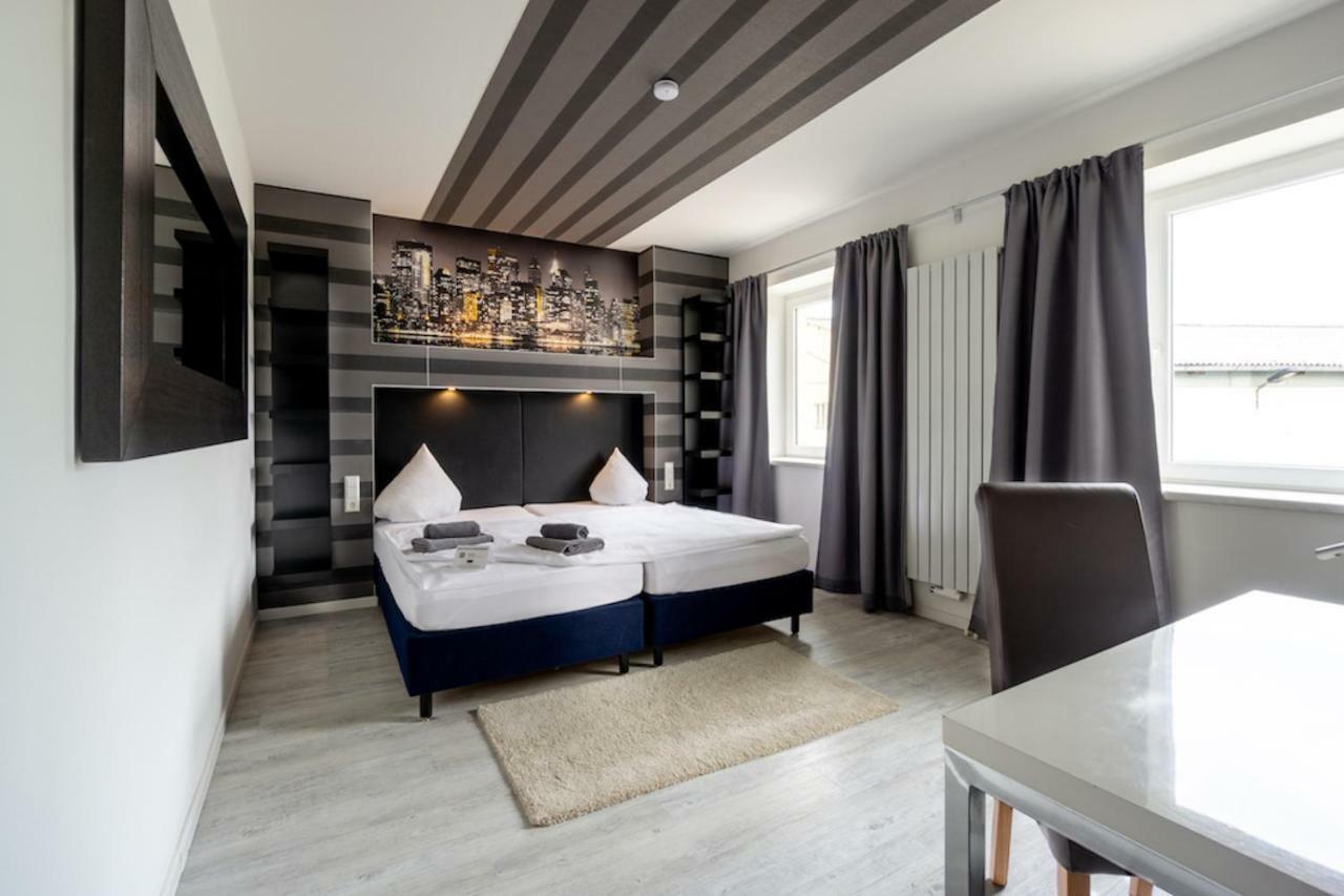 Sl'Otel Budget Бернбург Екстериор снимка